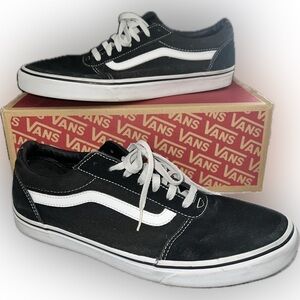 Vans Men's Black and White Sneakers
